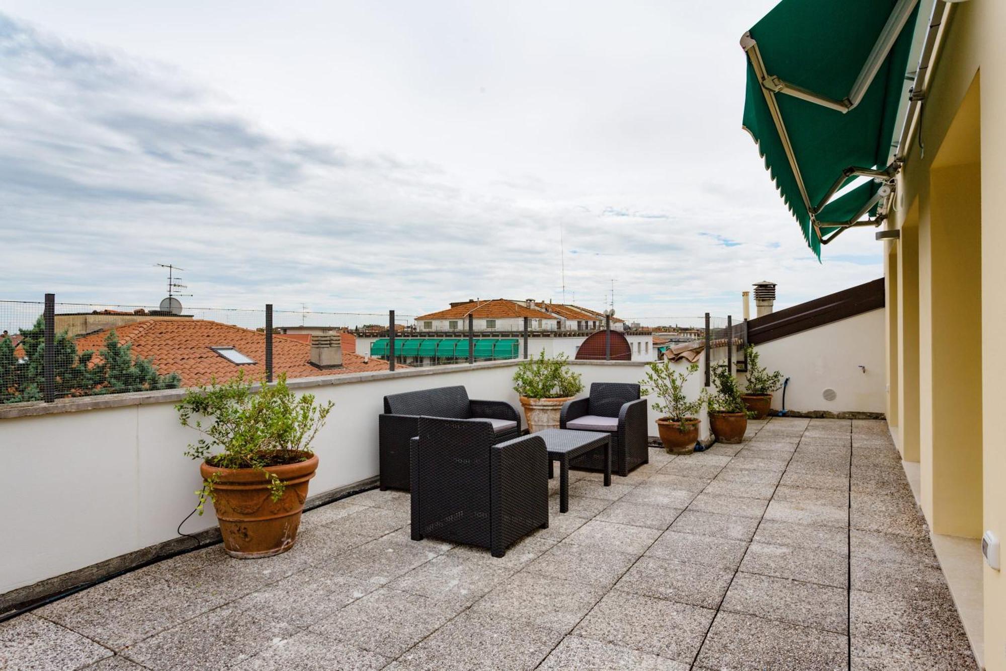 Amazing Flat With Big Terrace And Private Car Park Lägenhet Verona Exteriör bild